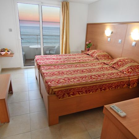 לרדוס Ilyssion Hotel מראה חיצוני תמונה