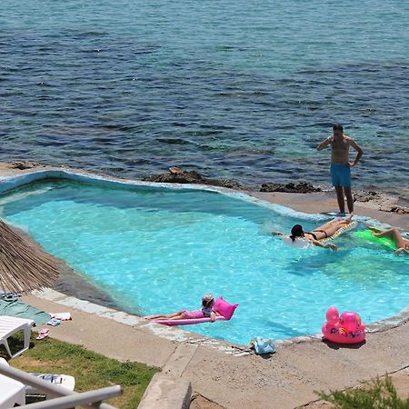 לרדוס Ilyssion Hotel מראה חיצוני תמונה
