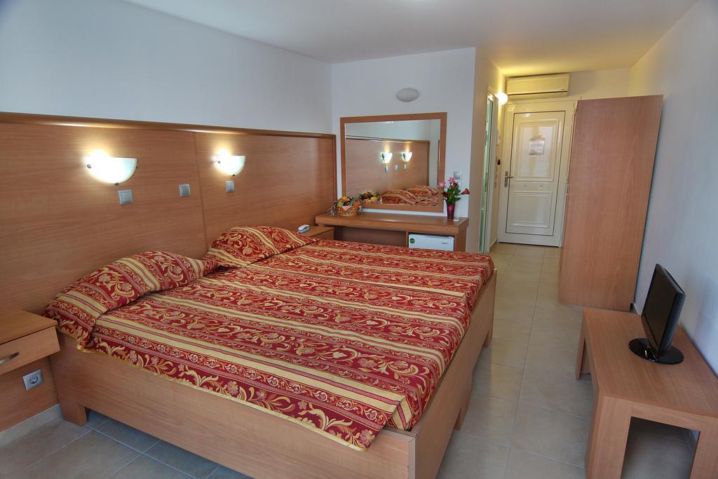 לרדוס Ilyssion Hotel חדר תמונה