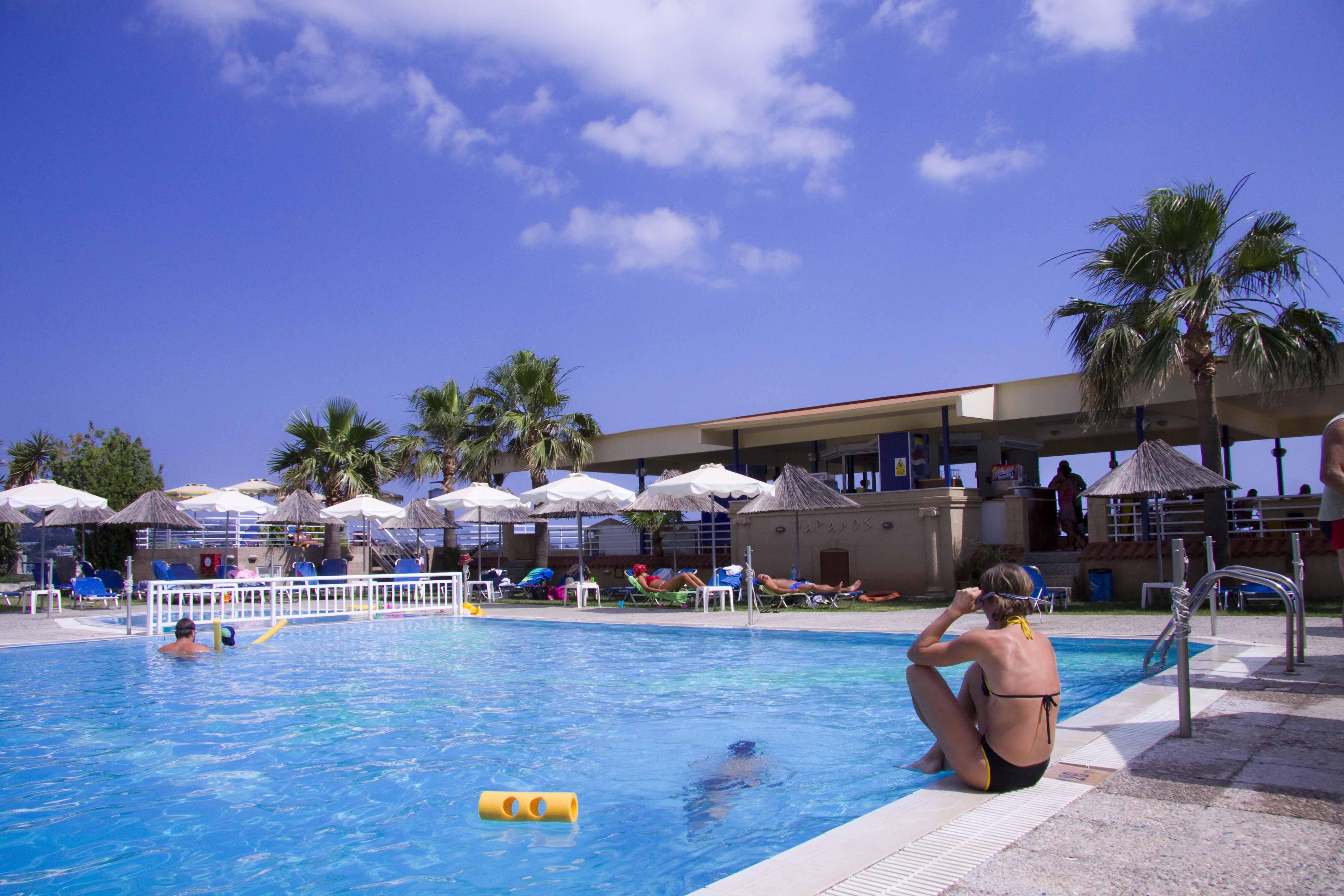 לרדוס Ilyssion Hotel מראה חיצוני תמונה